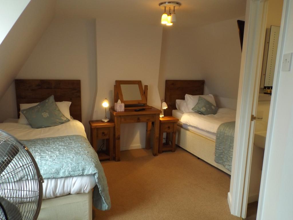 Old Riverview Guest House Earith Δωμάτιο φωτογραφία