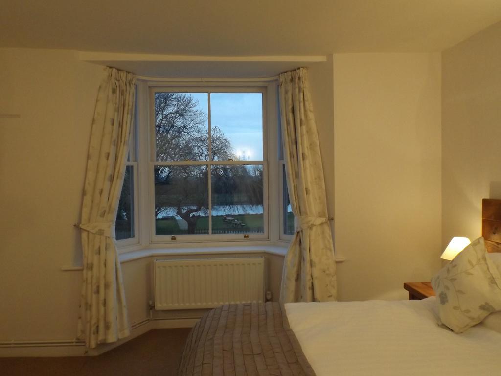 Old Riverview Guest House Earith Δωμάτιο φωτογραφία